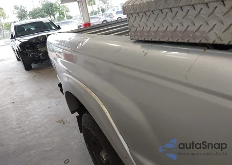 2002 Mazda B3000 Ds from USA, damaged, VIN 4F4YR16U22TM16164